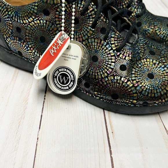 Alegria Metallic Shiny Printed Lace Up Leather Sneakers Black NWT Size 7 - Picture 7 of 13